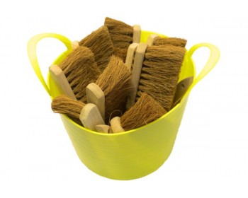 Bucket of 11 1/2in Coco Bristle Hand Brushes